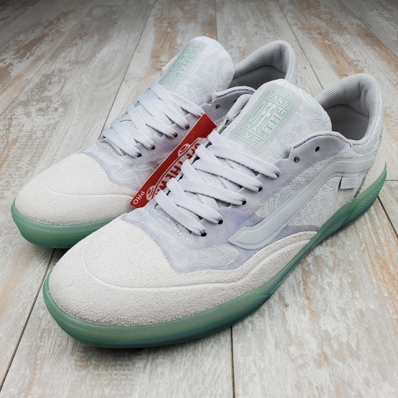 Vans AVE Pro Beatrice Domond Bonejade - Picture 1 of 13